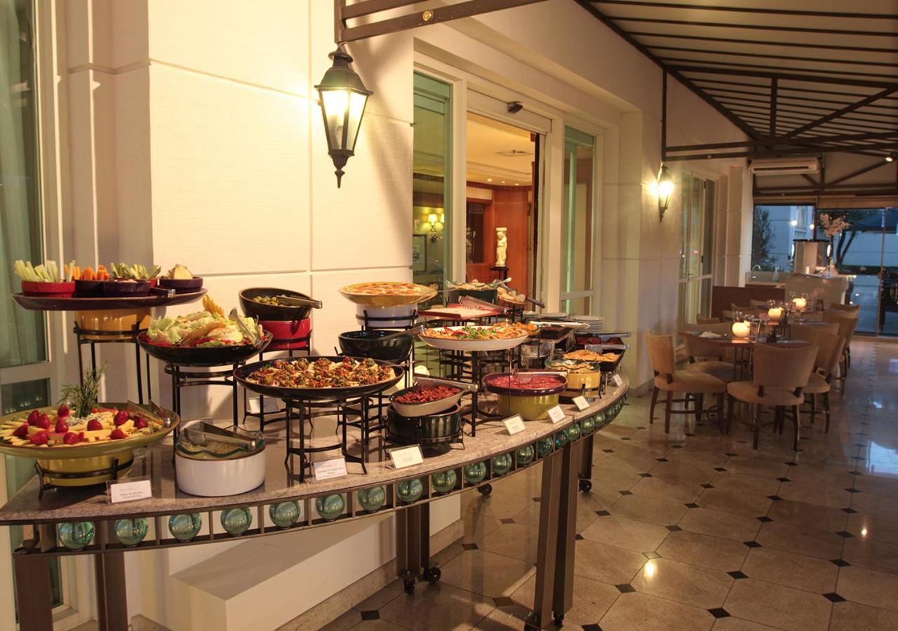 Gran Estanplaza Berrini Hotel Sao Paulo Bagian luar foto A buffet at a hotel