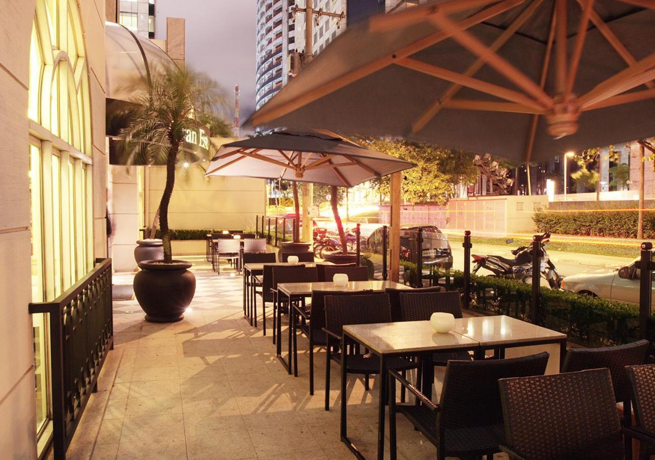 Gran Estanplaza Berrini Hotel Sao Paulo Bagian luar foto The outdoor patio at the restaurant