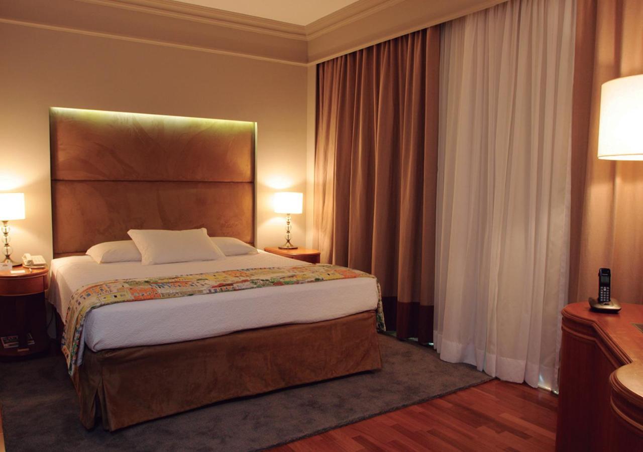 Gran Estanplaza Berrini Hotel Sao Paulo Bagian luar foto A bedroom
