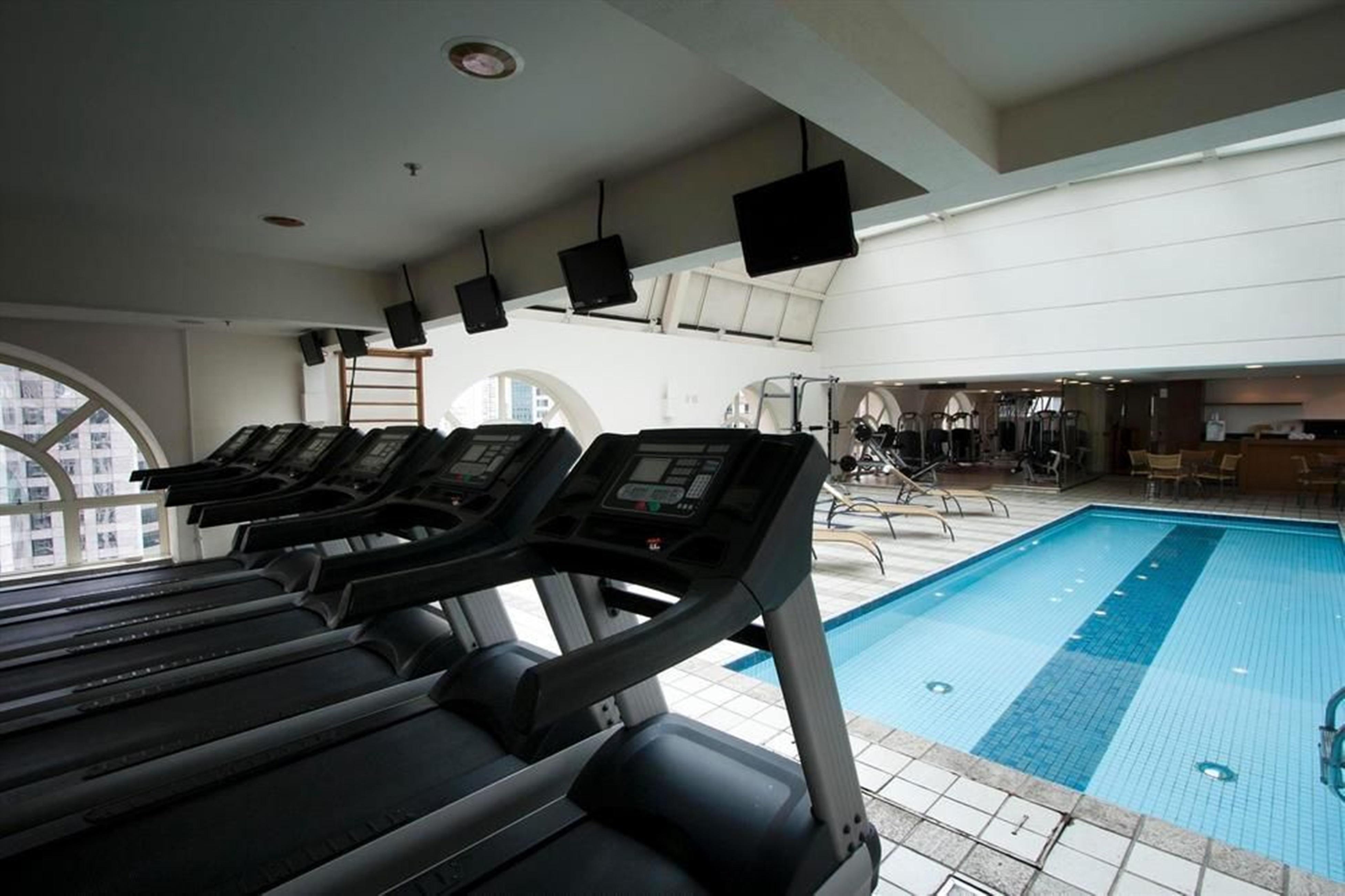 Gran Estanplaza Berrini Hotel Sao Paulo Bagian luar foto The gym at the hotel