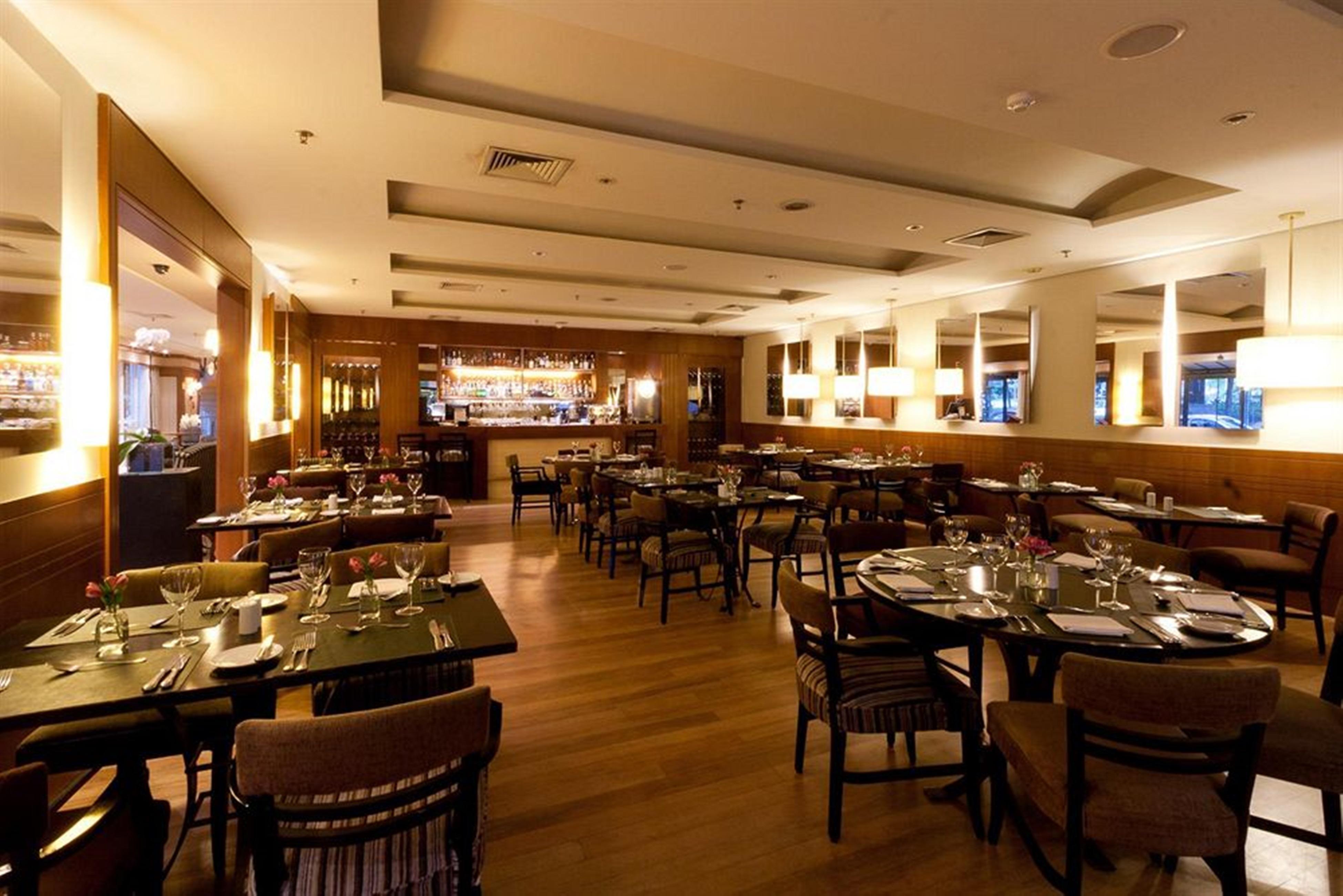 Gran Estanplaza Berrini Hotel Sao Paulo Bagian luar foto The interior of the restaurant