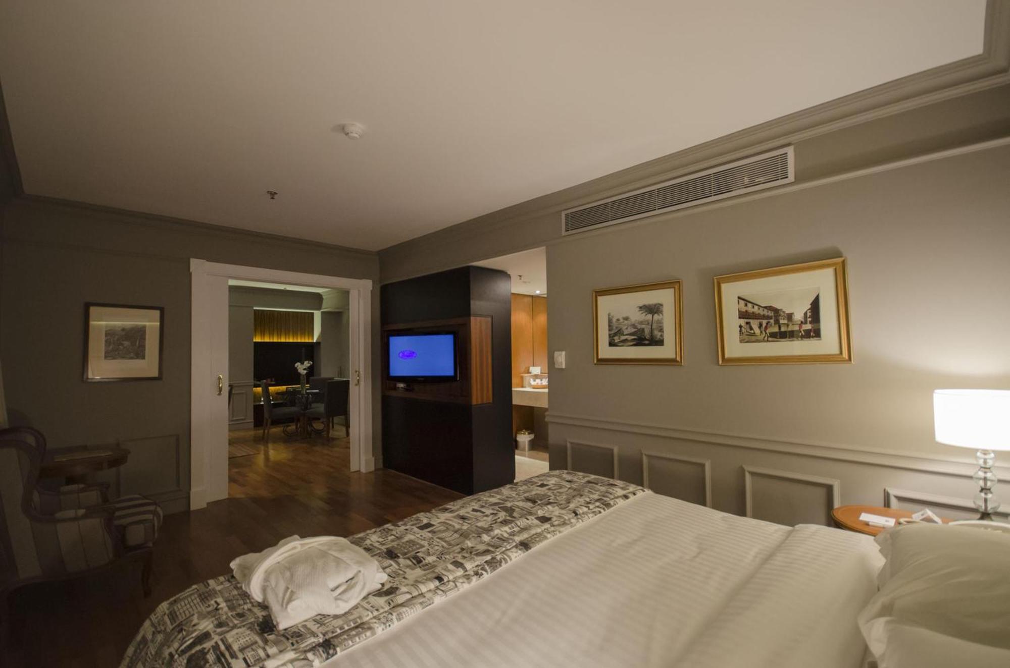 Gran Estanplaza Berrini Hotel Sao Paulo Ruang foto A suite at the hotel