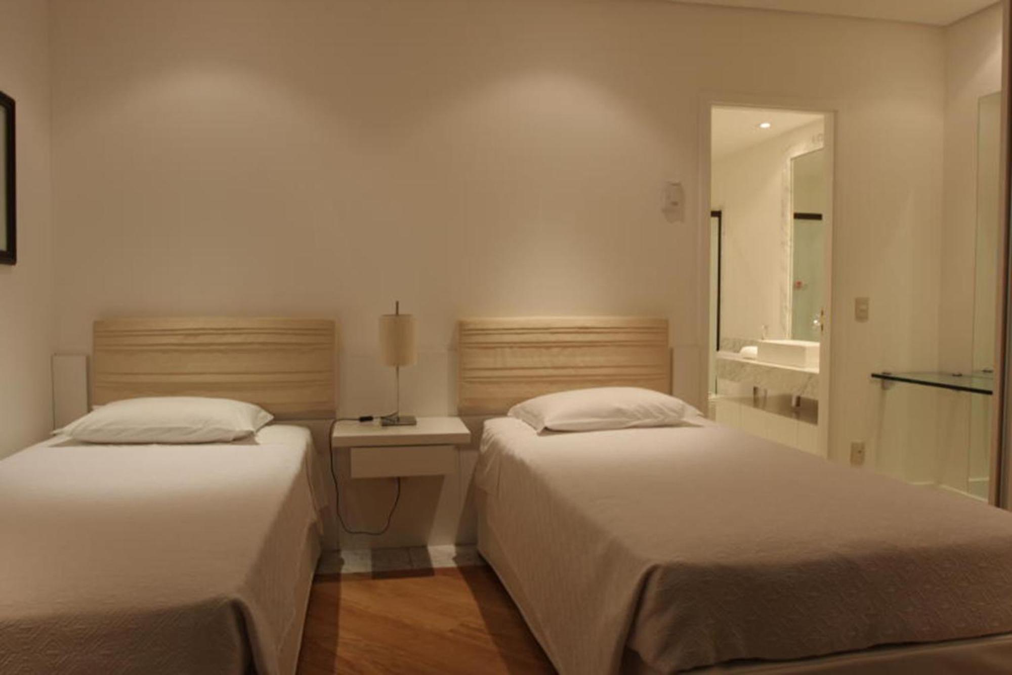 Gran Estanplaza Berrini Hotel Sao Paulo Ruang foto A room at the hotel