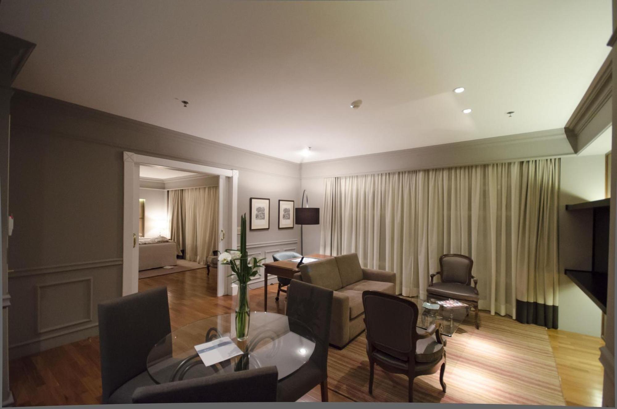 Gran Estanplaza Berrini Hotel Sao Paulo Ruang foto A suite at the hotel