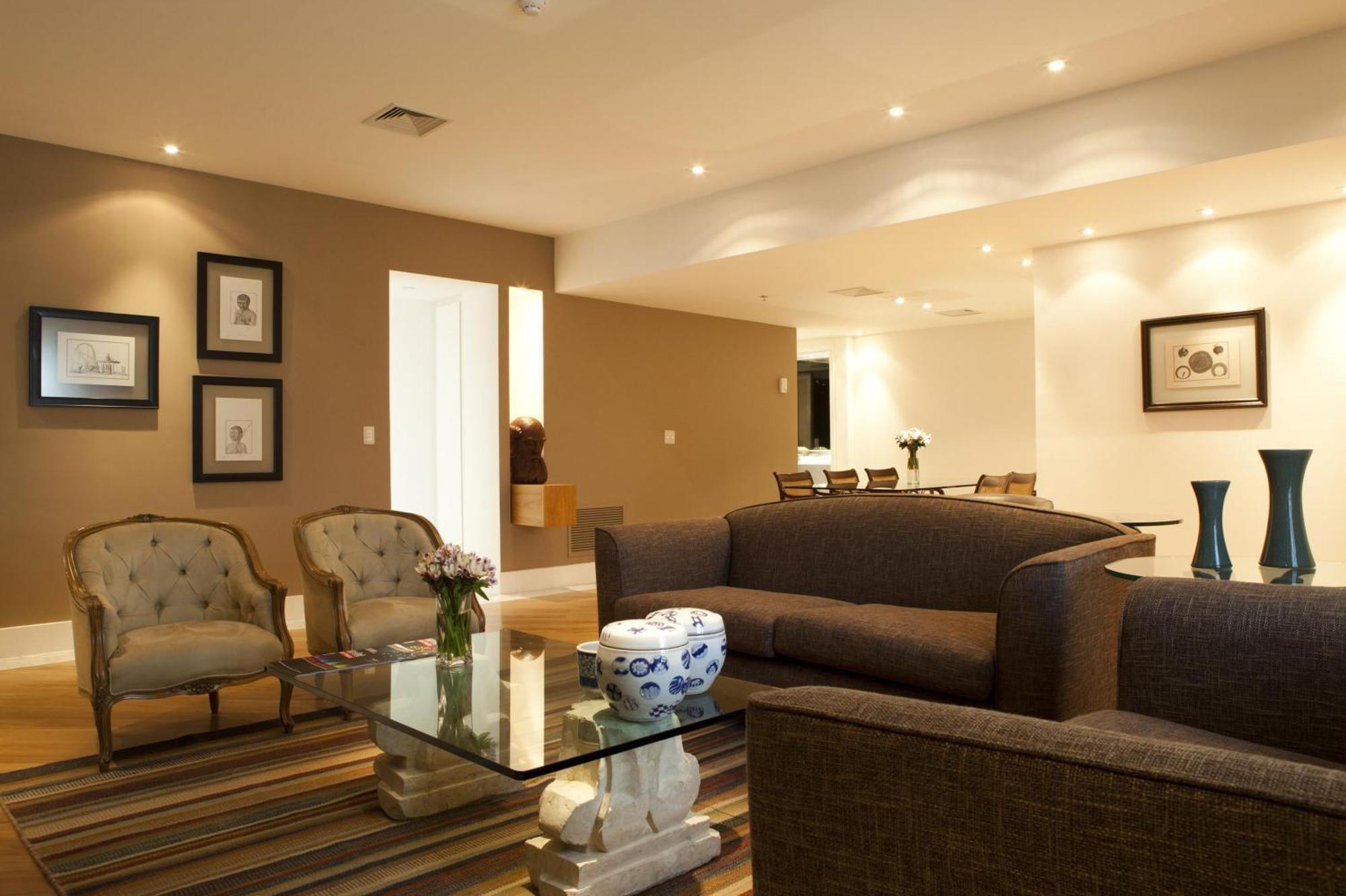 Gran Estanplaza Berrini Hotel Sao Paulo Ruang foto A living room with recessed lighting