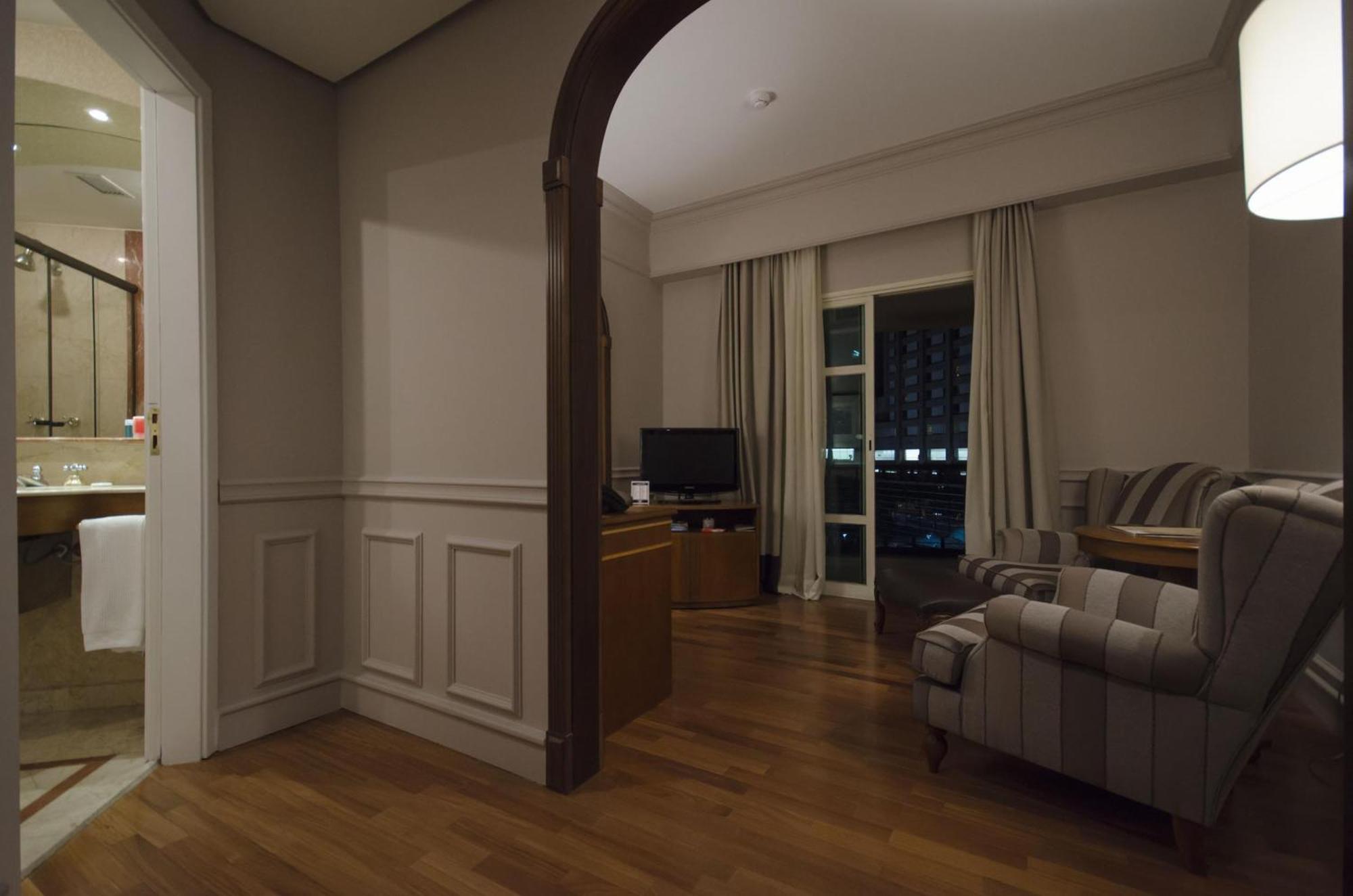 Gran Estanplaza Berrini Hotel Sao Paulo Ruang foto A suite at the hotel