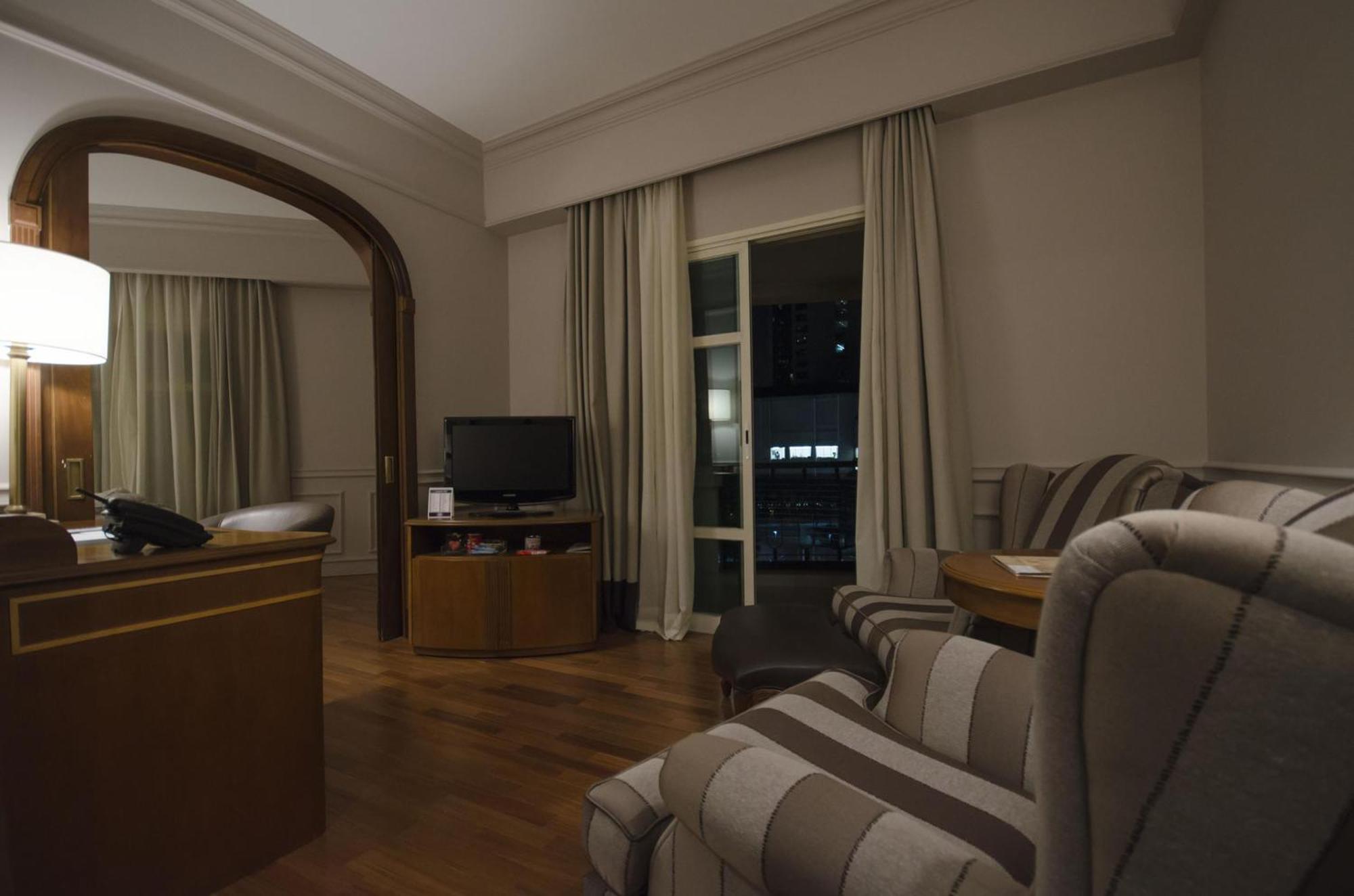 Gran Estanplaza Berrini Hotel Sao Paulo Ruang foto A suite at the hotel